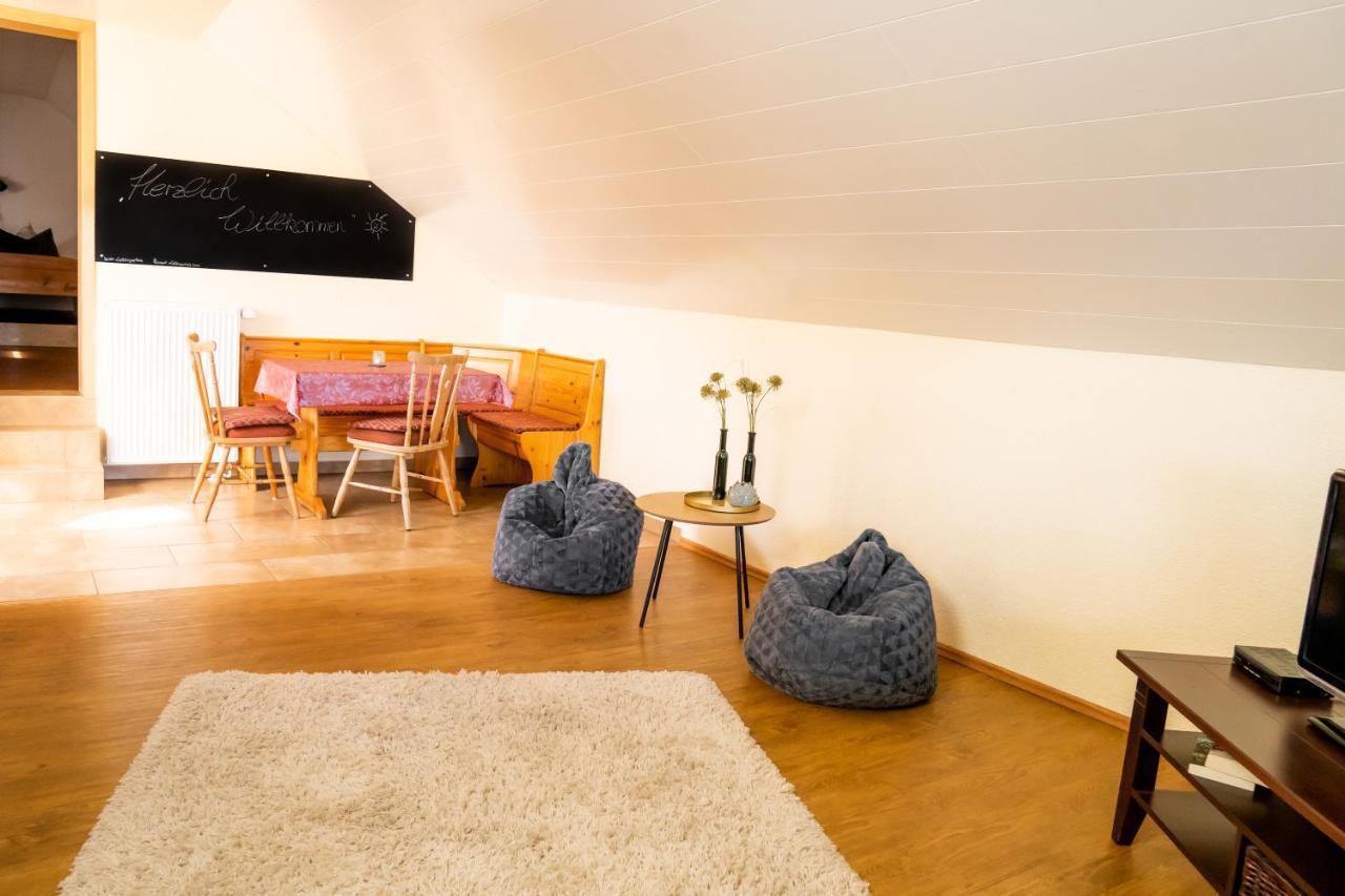 Appartamento Lieblingsplatz By Julia & Tom Kesselsdorf Esterno foto