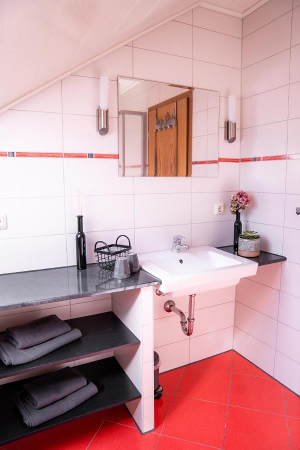 Appartamento Lieblingsplatz By Julia & Tom Kesselsdorf Esterno foto